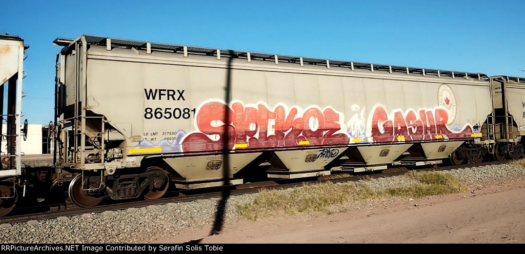 WFRX 865081 Con Grafiti 